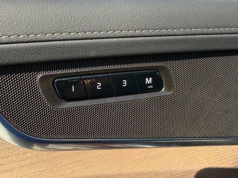 Used 2025 Volvo XC90 B6 Plus AWD/4WD image 17