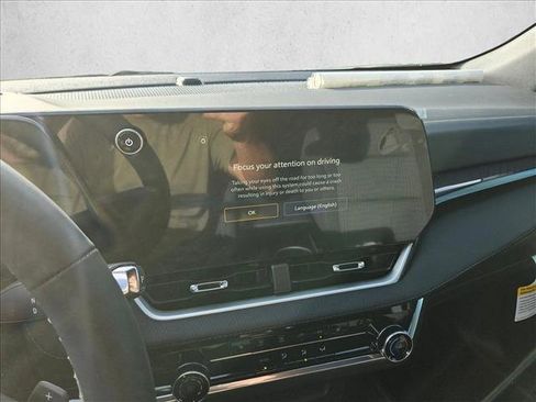 New 2026 Chevrolet Equinox LT w/ Safety and Technology Package image 13