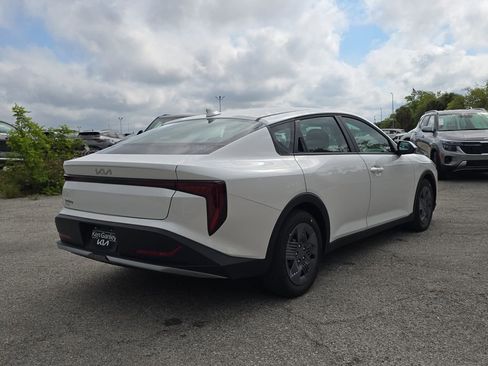 New 2026 Kia K4 FWD image 8