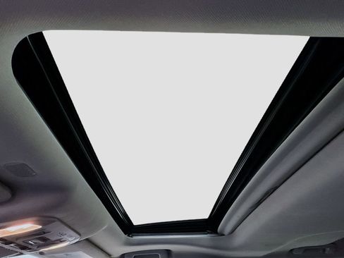 Used 2020 Toyota Highlander Limited image 13