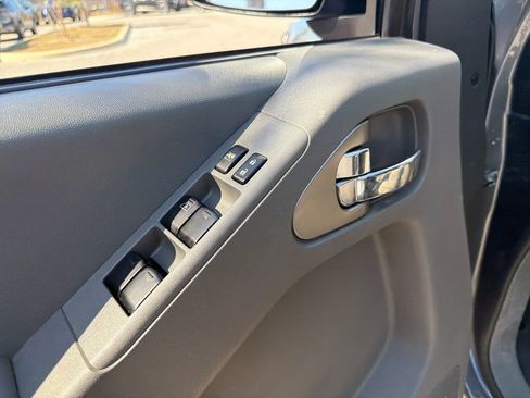 Used 2019 Nissan Frontier SV w/ Value Truck Package image 13