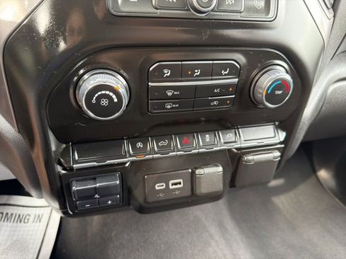 Used 2021 Chevrolet Silverado 1500 Custom w/ Safety Confidence Package AWD/4WD image 18