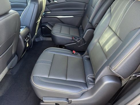 New 2026 Chevrolet Traverse High Country image 25