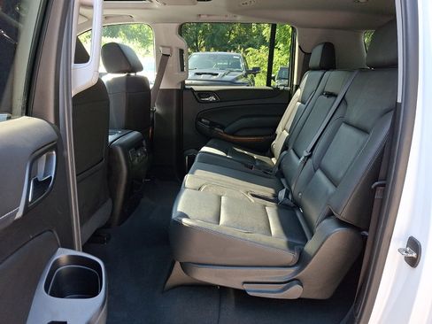 Used 2019 Chevrolet Suburban Premier AWD/4WD image 10