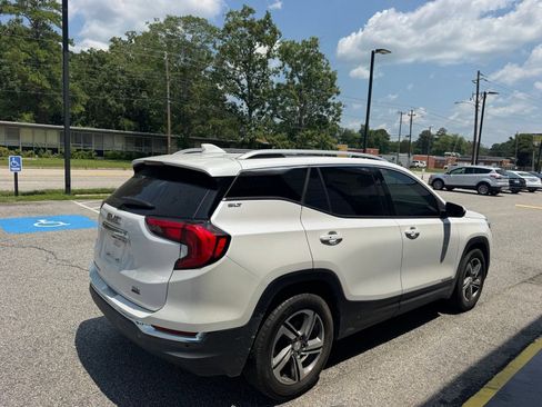 Certified 2021 GMC Terrain SLT w/ Infotainment Package II FWD image 10