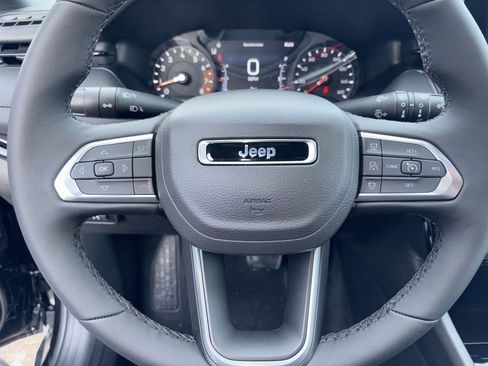 New 2026 Jeep Compass Limited image 16