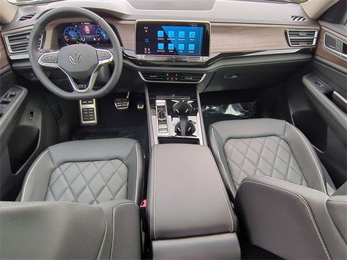 New 2026 Volkswagen Atlas SEL Premium R-Line image 18