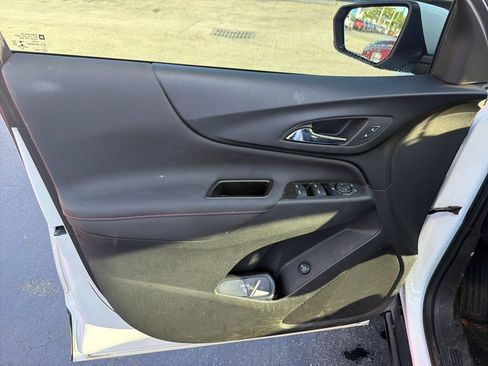 Used 2023 Chevrolet Equinox RS FWD image 7