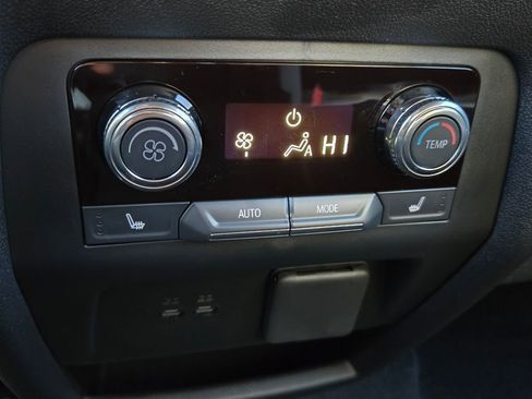 Used 2025 GMC Acadia Denali image 37