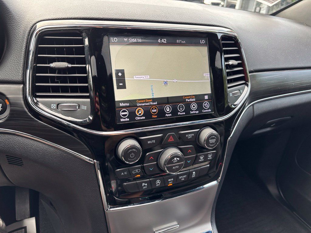 Used 2019 Jeep Grand Cherokee Limited w/ Trailer Tow Group IV AWD/4WD image 30