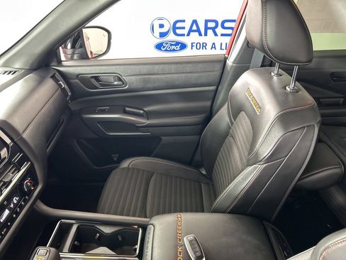 Used 2024 Nissan Pathfinder Rock Creek AWD/4WD image 33