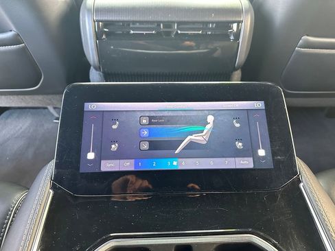 Used 2024 Jeep Grand Wagoneer Series II w/ Quick Order Packagew 28T image 17