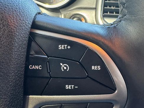 Used 2018 Jeep Grand Cherokee Limited w/ Trailer Tow Group IV image 16