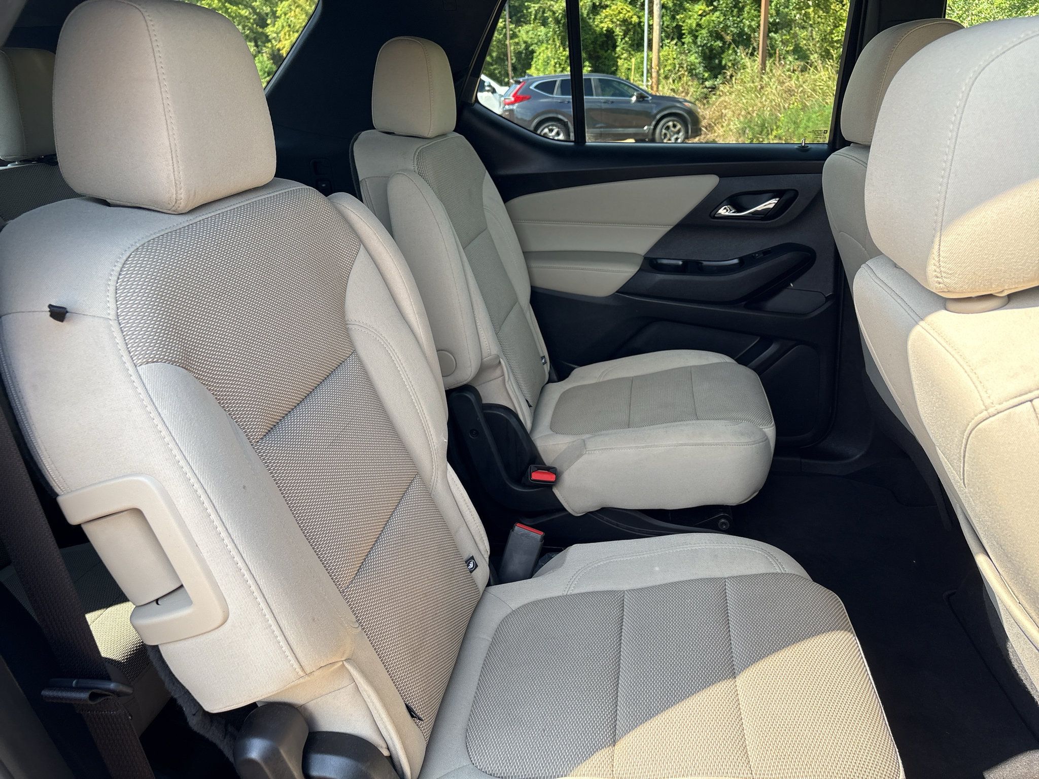Used 2022 Chevrolet Traverse LT AWD/4WD image 13