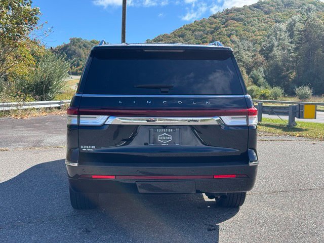 Used 2024 Lincoln Navigator Reserve AWD/4WD image 6