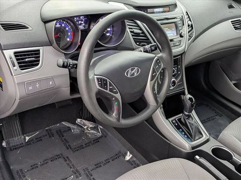 Used 2016 Hyundai Elantra SE w/ Option Group 02 image 10