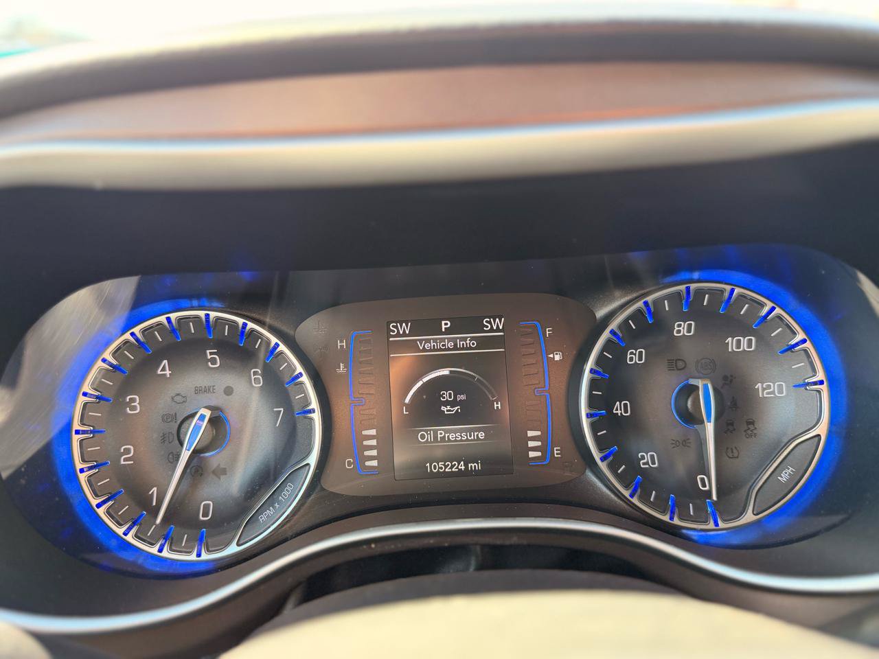 Used 2019 Chrysler Pacifica Touring-L FWD image 11
