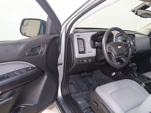 Used 2019 Chevrolet Colorado W/T w/ WT Convenience Package AWD/4WD image 39