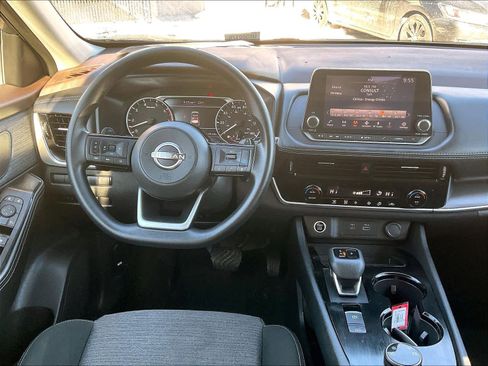 Used 2023 Nissan Rogue SV image 17