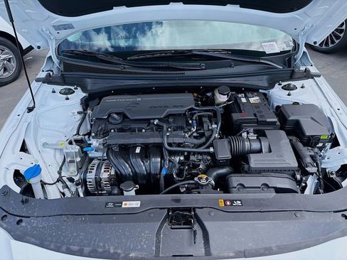 New 2026 Hyundai Elantra SE FWD image 27