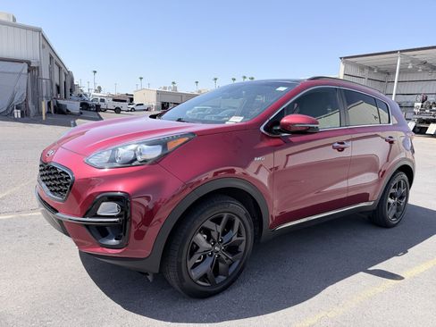 Used 2020 Kia Sportage S w/ S Sunroof Package AWD/4WD image 4