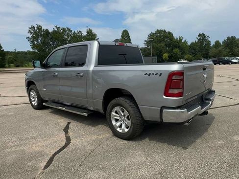 Used 2024 RAM 1500 Laramie AWD/4WD image 6