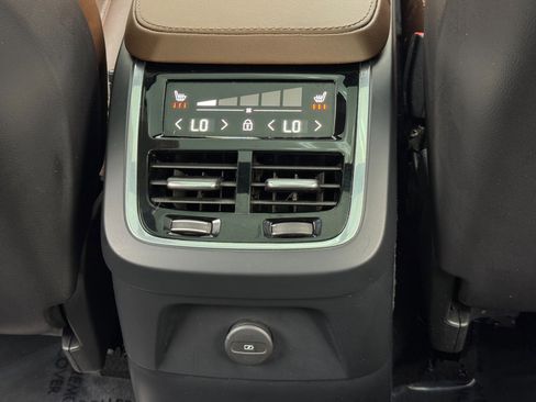 Used 2023 Volvo XC90 T8 Ultimate image 35