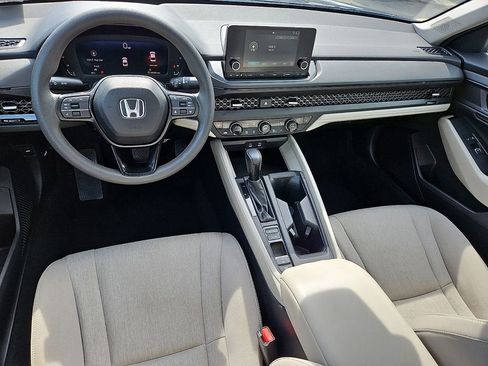 Used 2023 Honda Accord EX image 11