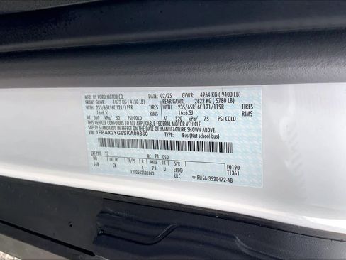 Certified 2025 Ford Transit 350 XLT RWD image 35
