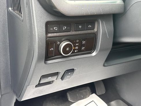 Used 2024 Ford F450 Platinum w/ FX4 Off-Road Package AWD/4WD image 29