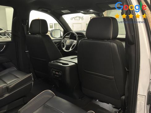 Used 2022 Chevrolet Suburban Premier RWD image 13