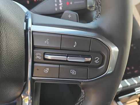 New 2026 GMC Yukon Denali w/ Advanced Technology Package AWD/4WD image 17