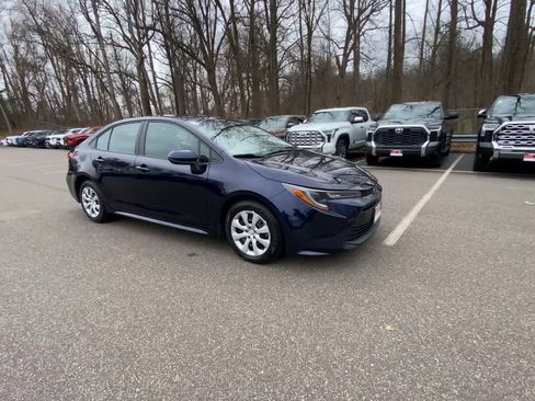 Used 2024 Toyota Corolla LE image 7