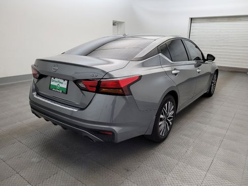 Used 2023 Nissan Altima 2.5 SV w/ SV Premium Package FWD image 9