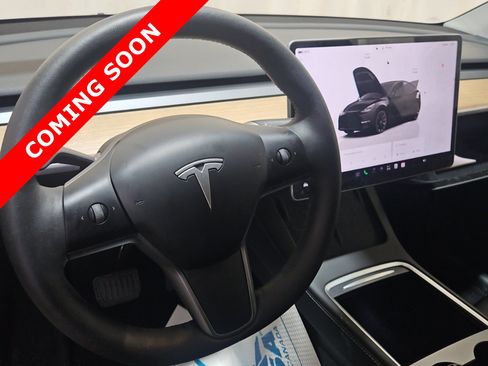 Used 2025 Tesla Model Y Long Range RWD image 5