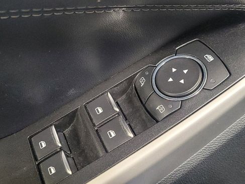 Used 2022 Ford Explorer XLT w/ Equipment Group 202A RWD image 27