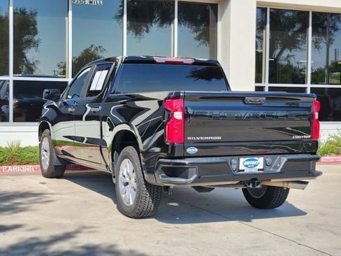 Used 2022 Chevrolet Silverado 1500 Custom image 5
