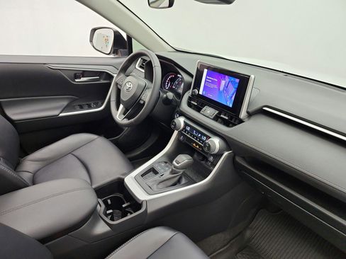 Used 2023 Toyota RAV4 XLE Premium FWD image 18