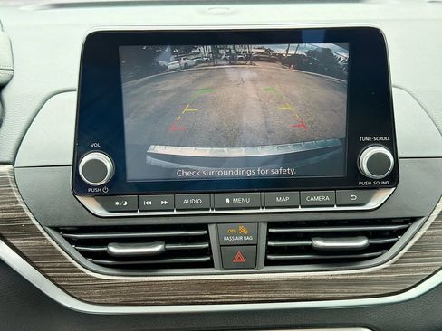 Used 2022 Nissan Altima 2.5 SL FWD image 31