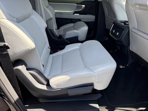 Used 2025 Ford Expedition Max Platinum w/ Driver's Package AWD/4WD image 15