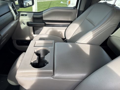 Used 2021 Ford F450 XL w/ Power Equipment Group image 11