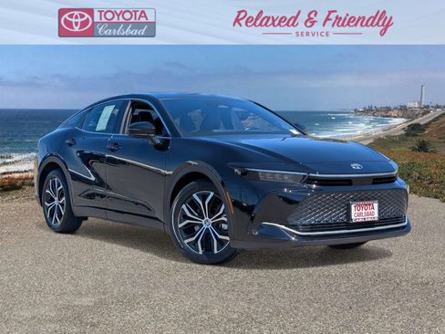 Used 2024 Toyota Crown XLE image 1