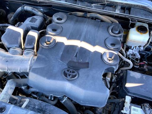 Used 2014 Toyota 4Runner SR5 image 32