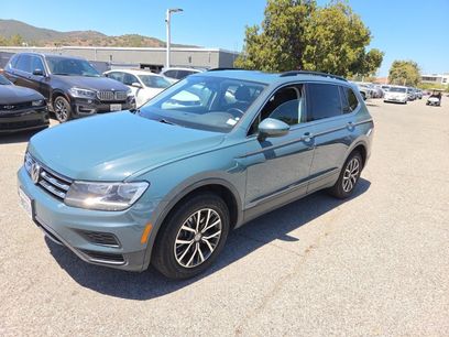Used 2019 Volkswagen Tiguan SE w/ Panoramic Sunroof Package