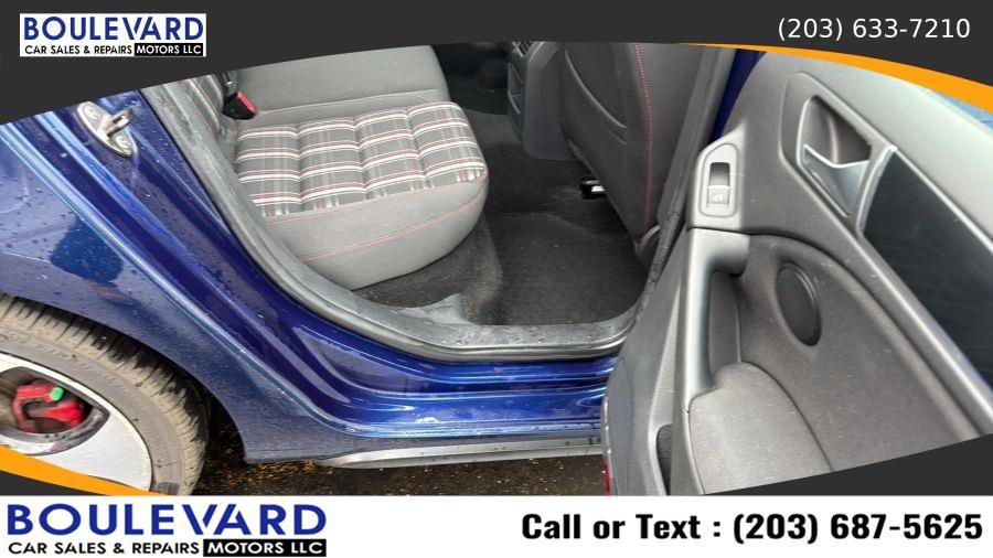Used 2013 Volkswagen Golf 4-Door FWD image 30