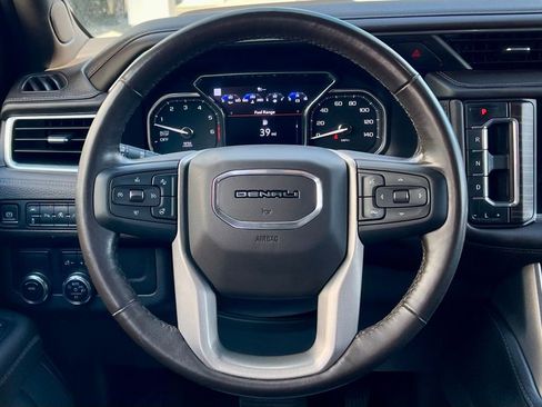 Used 2021 GMC Yukon Denali w/ Denali Premium Package image 27