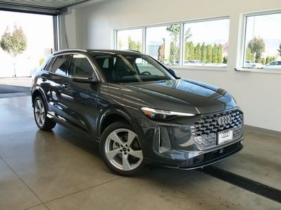 New 2025 Audi Q5 Premium Plus