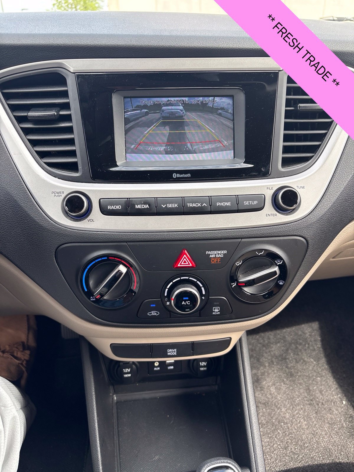 Used 2022 Hyundai Accent SE FWD image 15