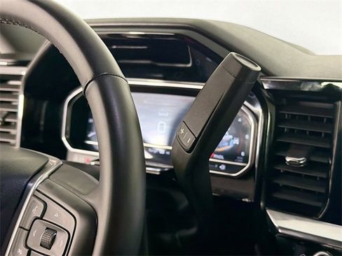 Used 2024 GMC Sierra 2500 SLE image 16