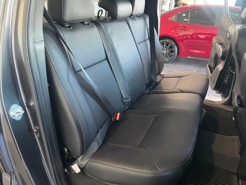 Certified 2023 Toyota Tacoma TRD Off-Road image 18